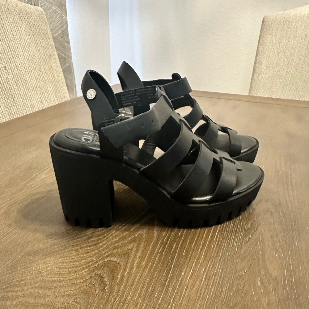 Steve Madden NYC Fisherman Block Heel Sandals Women's Size 8.5‎